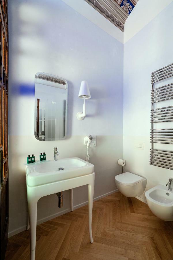 Palazzo Dei Grifoni - Luxury Suites - サン・ベネデット・デル・トロント エクステリア 写真