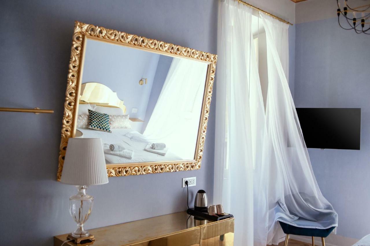 Palazzo Dei Grifoni - Luxury Suites - サン・ベネデット・デル・トロント エクステリア 写真